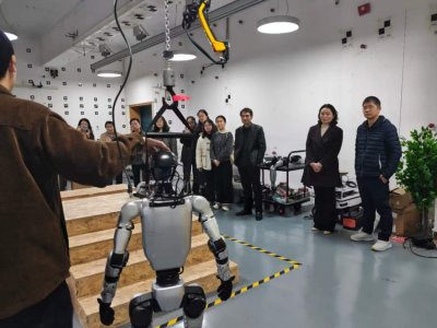 ������ںϣ����������˲š���������������ѧԺ���С����ǽ���ͨ